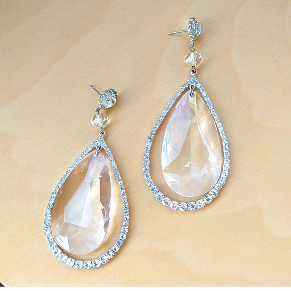 2 for 20 Beautiful Drop Earrings - Picture 1 of 1